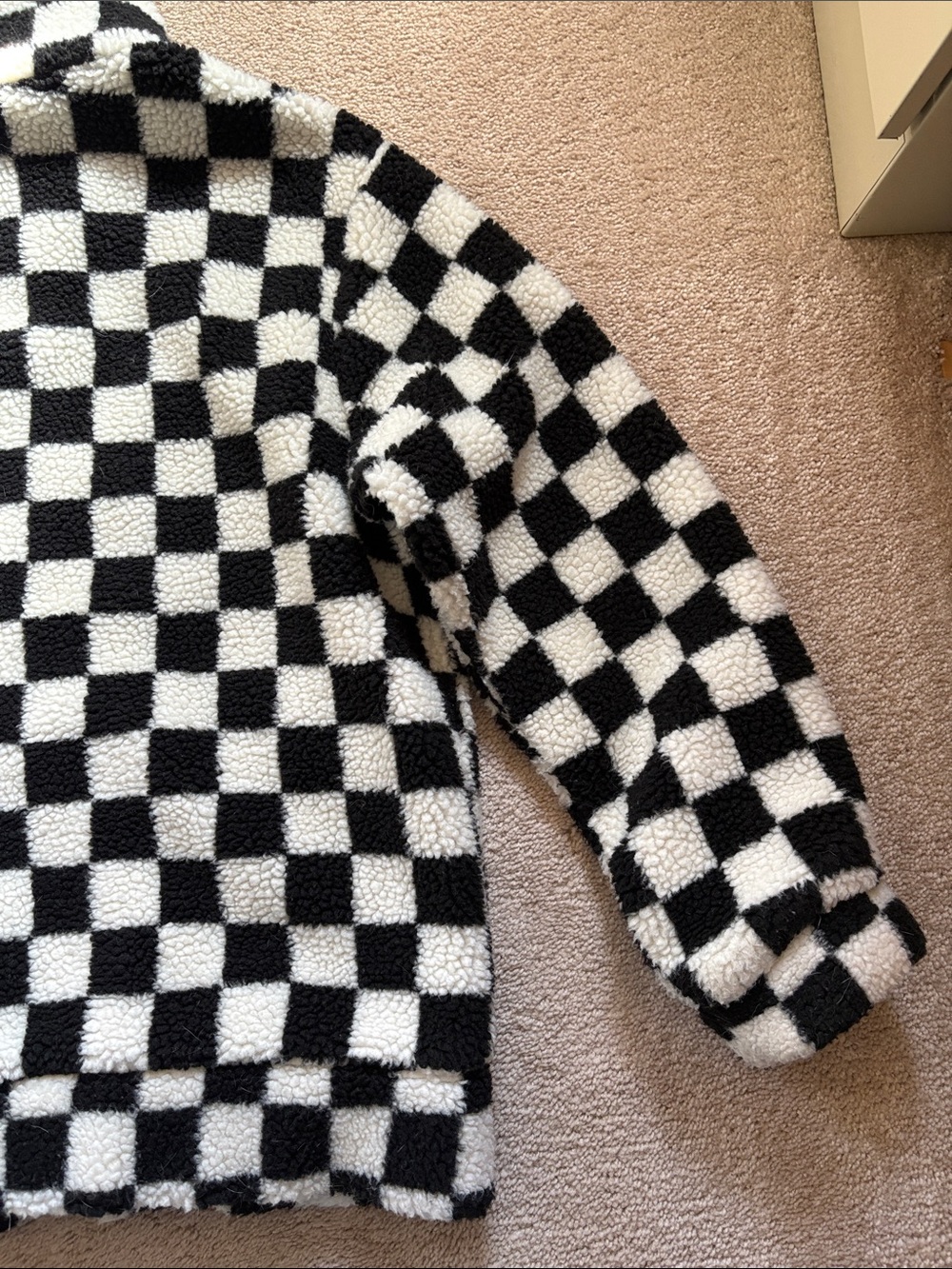 Vans | Checkerboard Sherpa Jacket in Black & White with Mint Trim - Picture 9 of 11